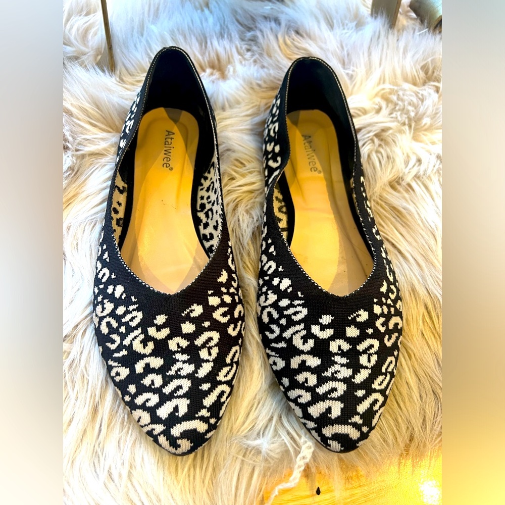 Ataiwee New black and white knitted flats (Rothy’s lookalike)